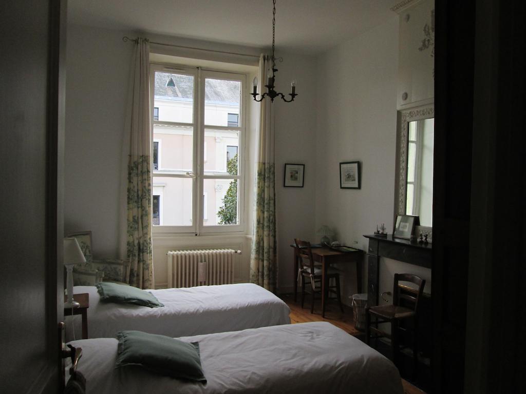 Chambre D'Hotes Marchand Angers Szoba fotó